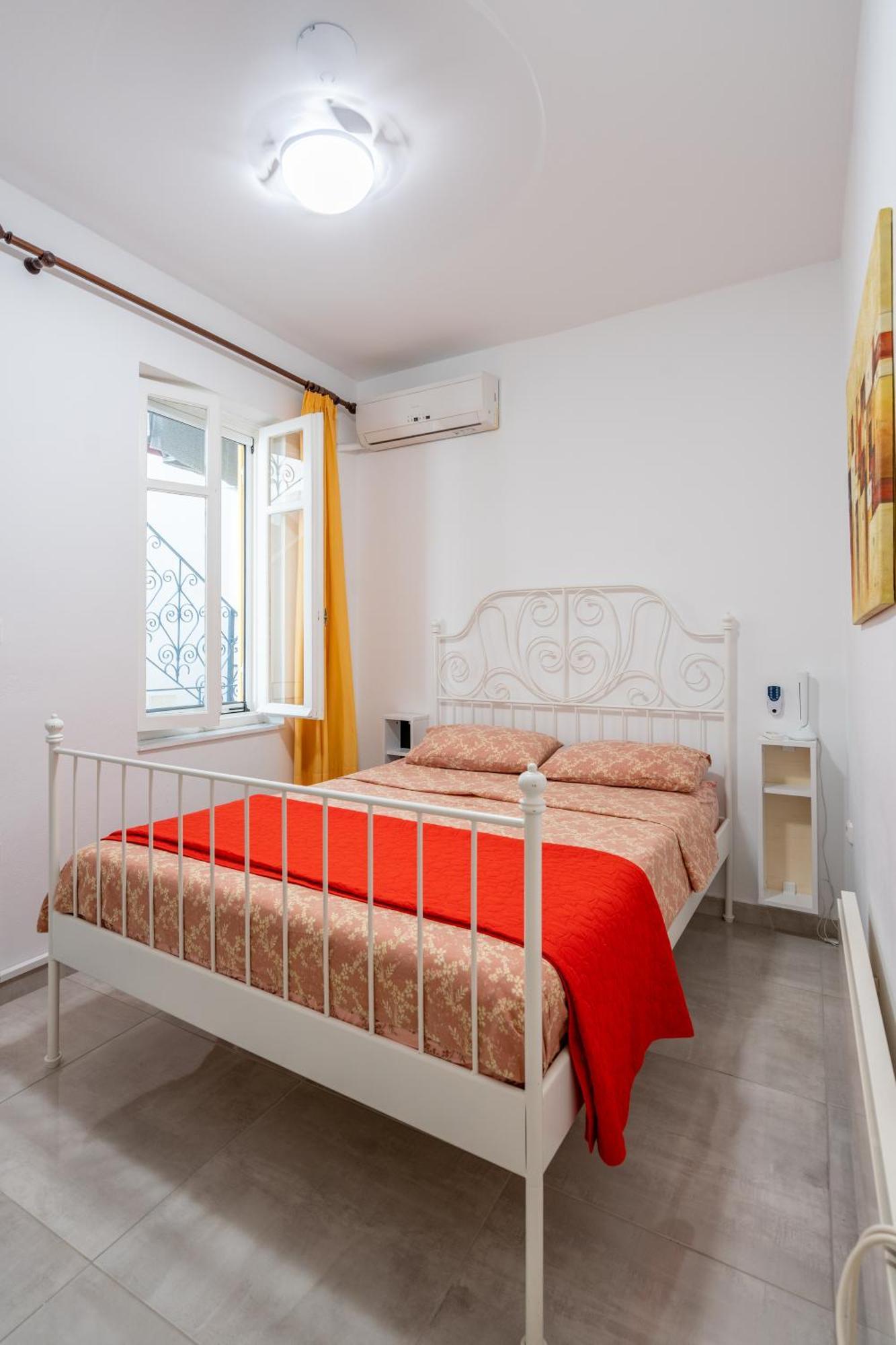 Psiri Gem From In Vivo Apartments- Spacious 1St Floor Apartment With Balcony In Athens' Historic Center מראה חיצוני תמונה